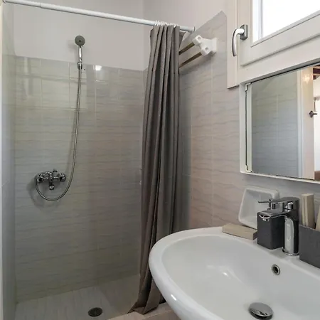 Psathi Blue Gamma Kímolos